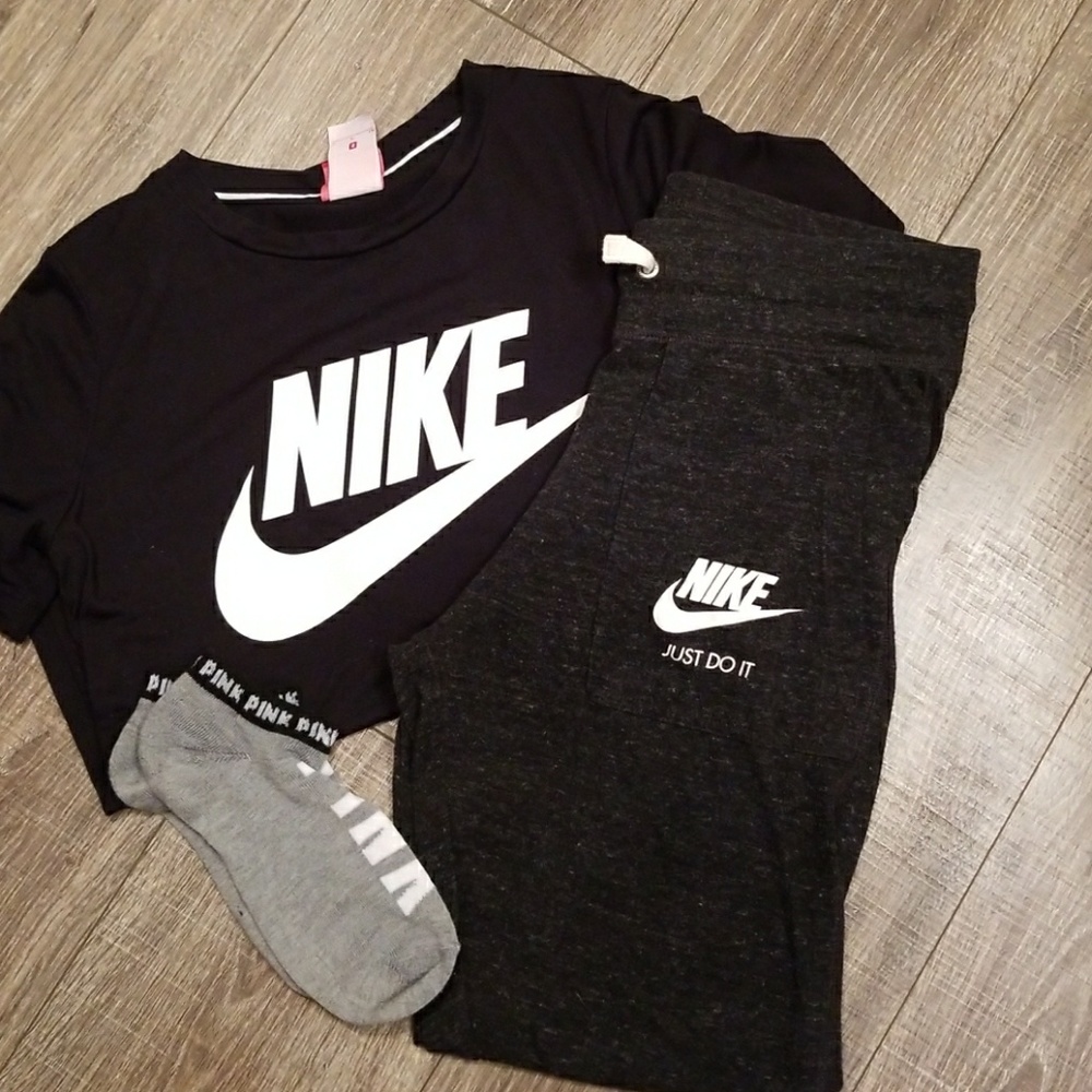 Dark gray Nike sweats