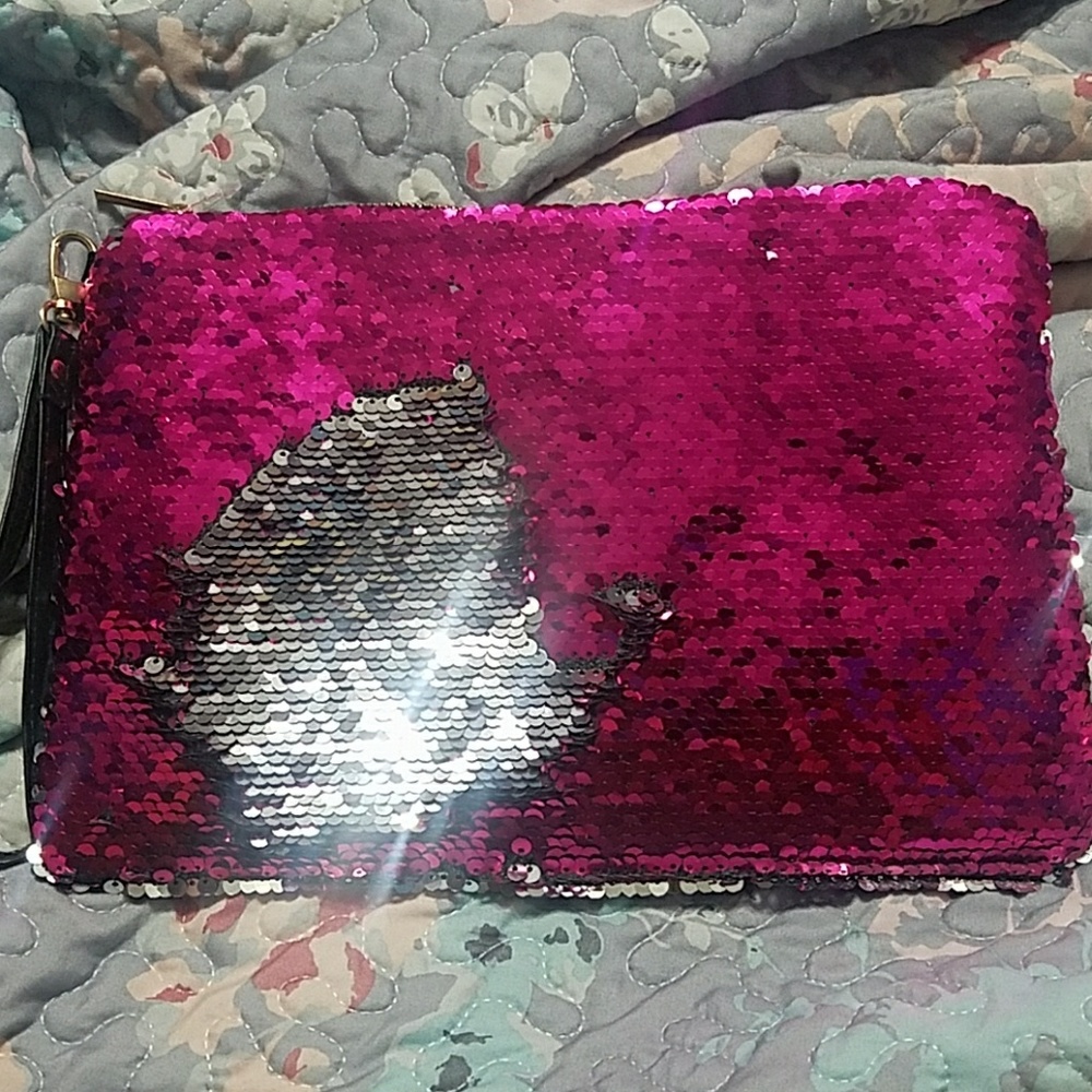 Wristlet - Picture 2 of 3