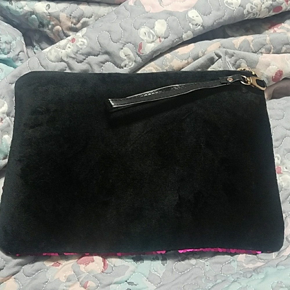 Wristlet - Picture 3 of 3