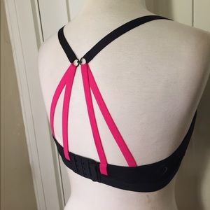 Moving Comfort Fine Form Black pink web back bra Moving Comfort Fine Form Black pink web back bra