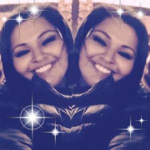 Meet your Posher, Elizabeth