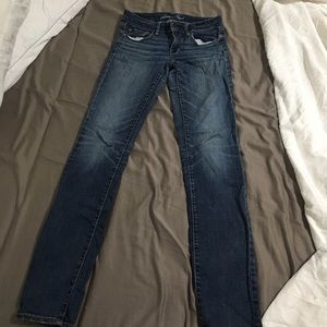 Distressed American eagle jeans stretch long