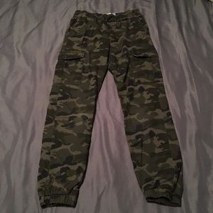 Camo joggers !