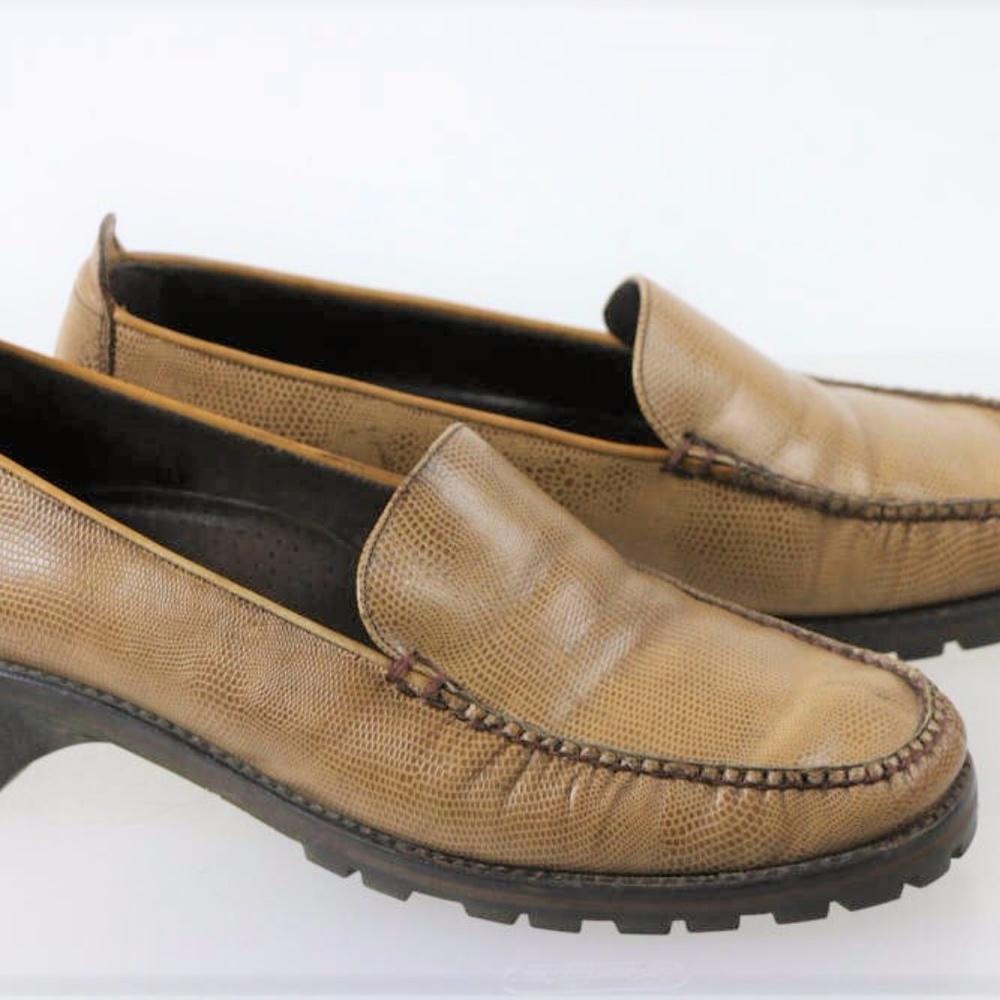 Cole Haan Womens Reptile Embossed Shoe Loafer  9.5