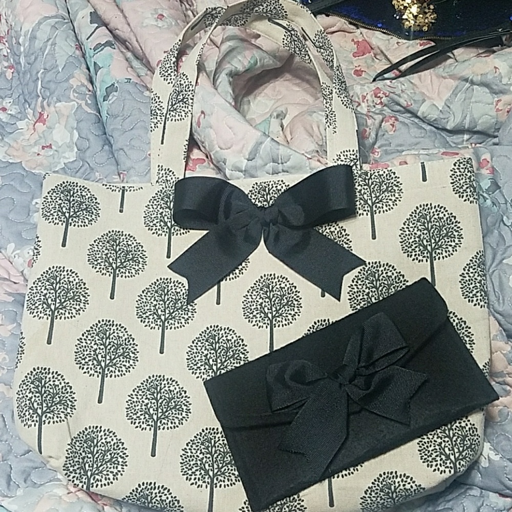 Canvas tote