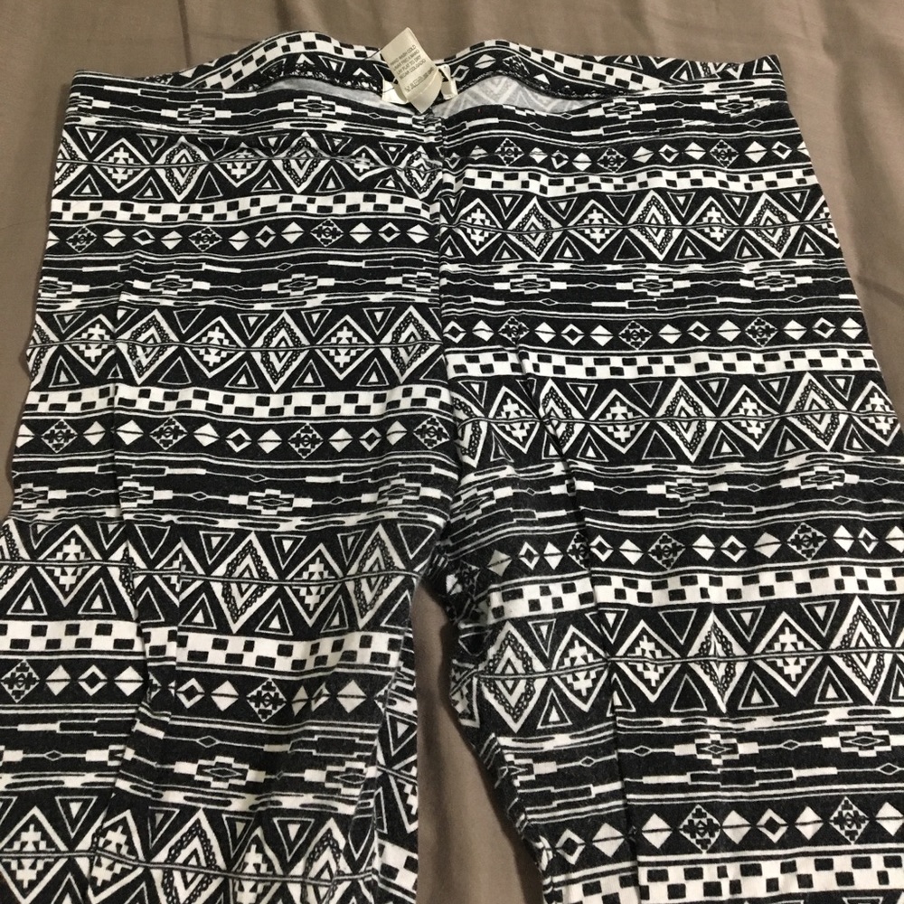 Aztec leggings - Picture 2 of 3