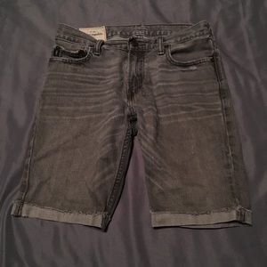 Grey jean shorts !!