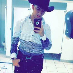 Meet your Posher, Roberto