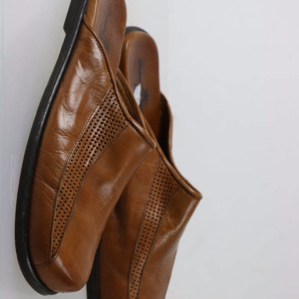 Tommy Bahama Mens Leather Slip On Shoes Size 8