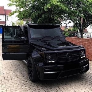 Meet your Posher, Blake