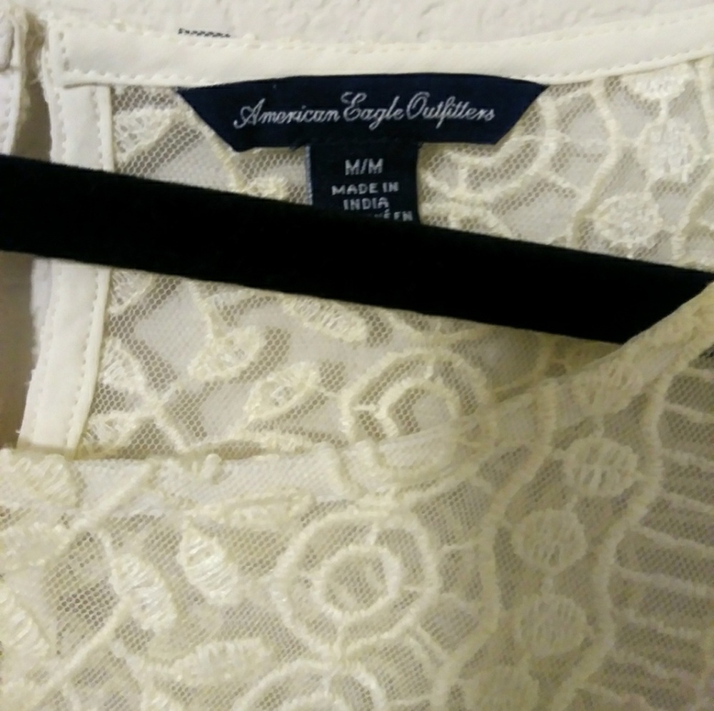 AE Outfitters Cream Top.