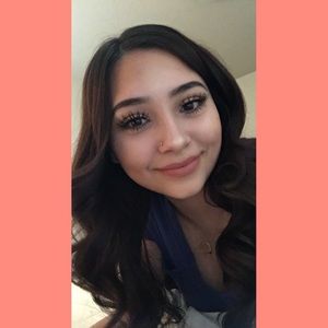 Meet your Posher, Leaah