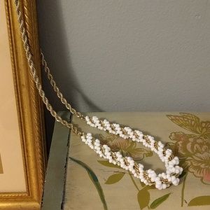 White and gold statement necklace White and gold statement necklace
