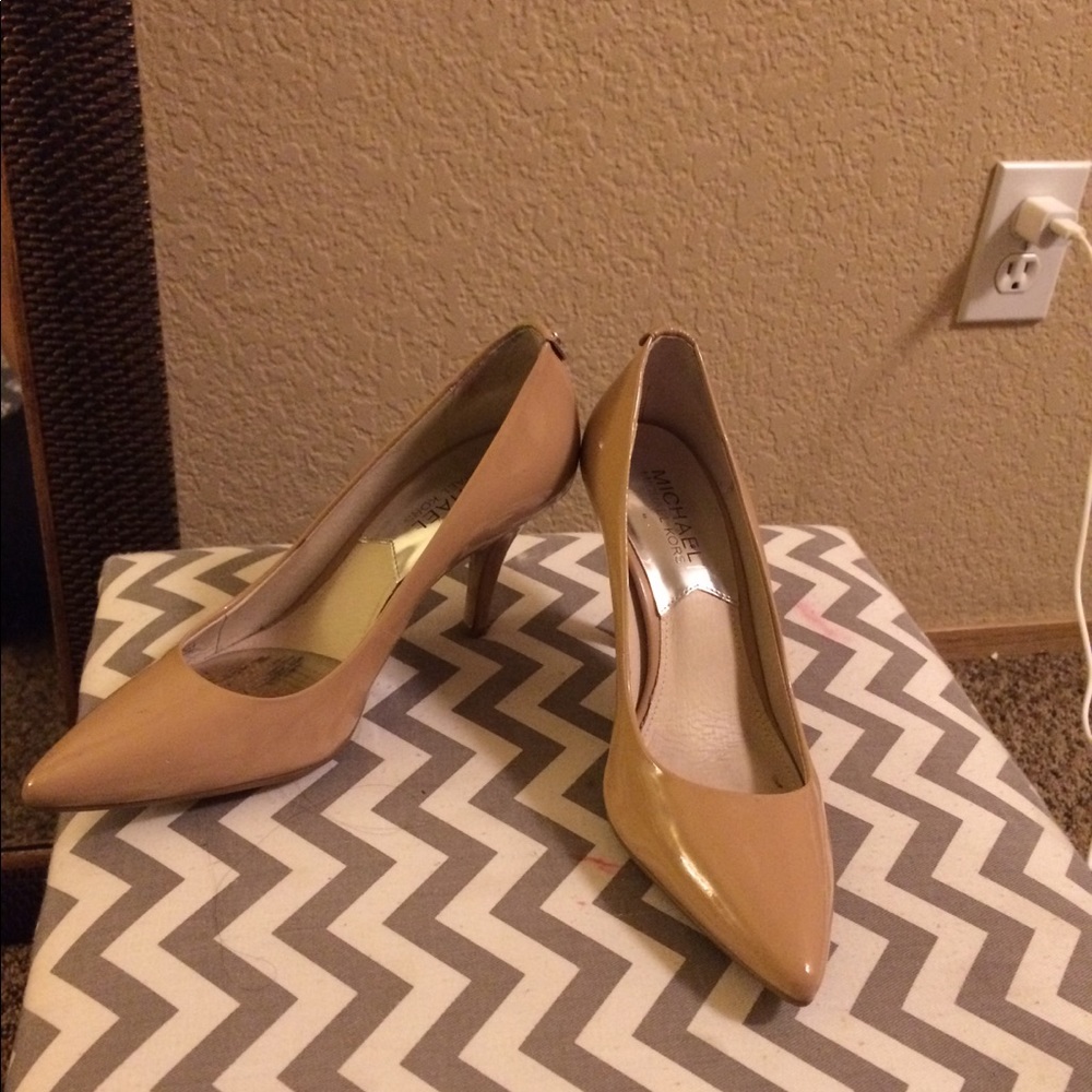 Comfortable and elegant heels.