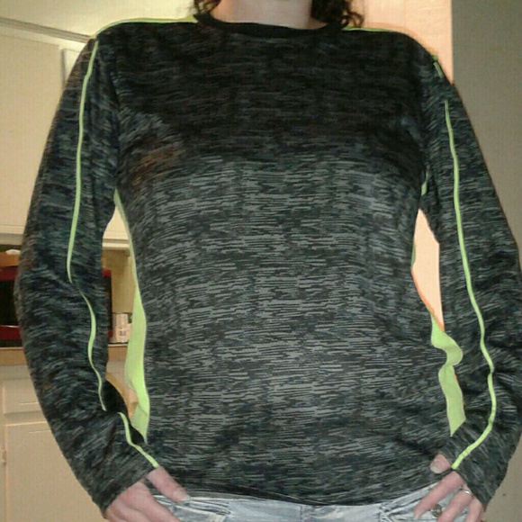 Long sleeve shirt - Picture 1 of 2