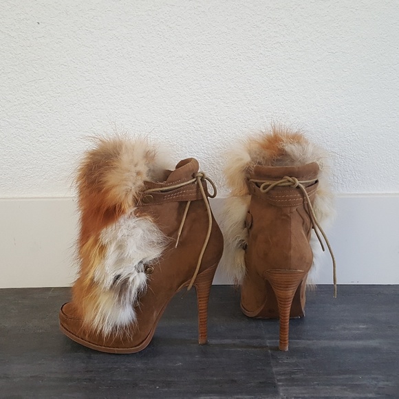 Fox Fur Detailed Chinese Laundry Booties - Picture 3 of 3