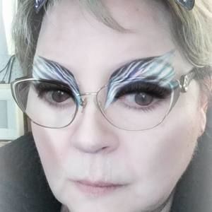 Meet your Posher, Raquel