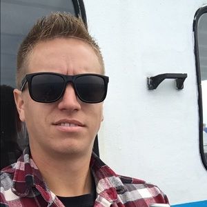 Meet your Posher, Zach