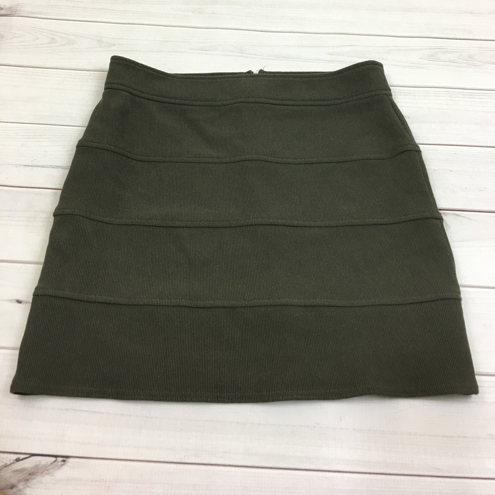 NY&CO Olive green mini skirt