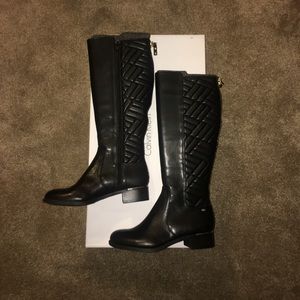 NWT Calvin Klein Garcella Cow Kansas Boots (6.5)
