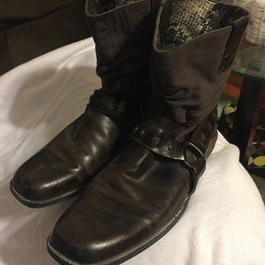 Mens boots