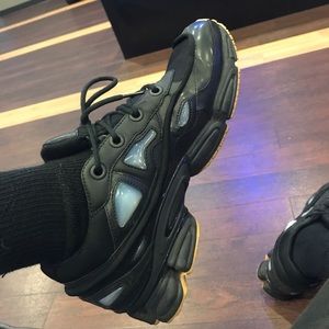 Meet your Posher, Adrian