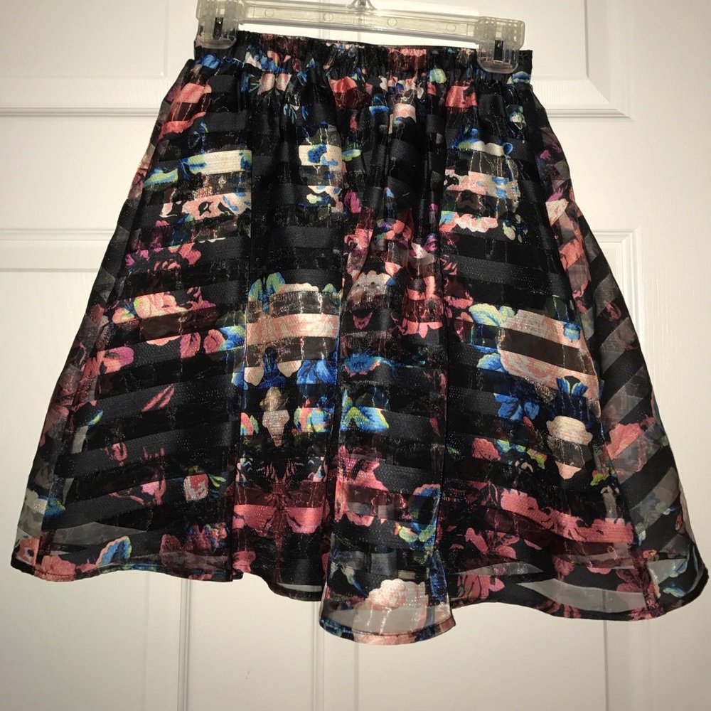 Floral Detailed Skirt