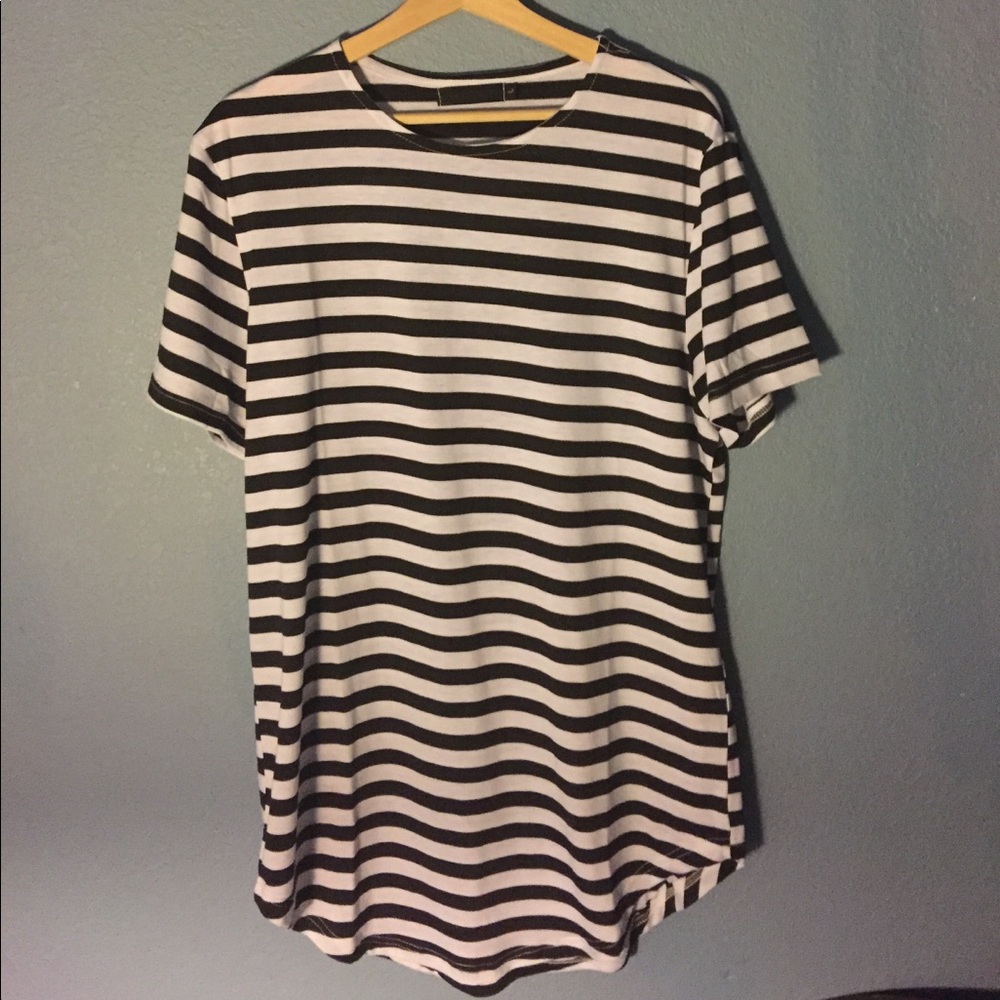 Strip short sleeve shirt