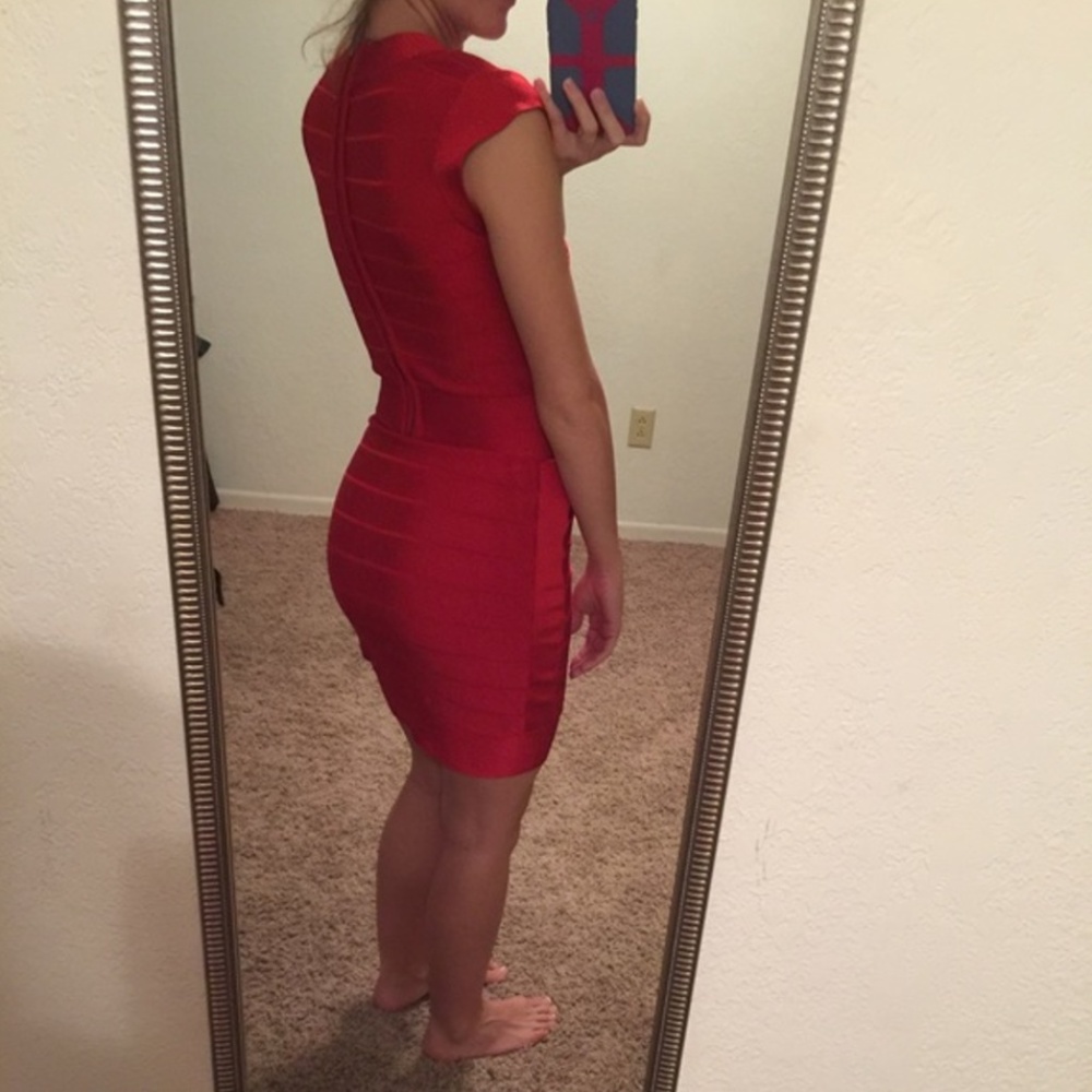 Stunning red French Connection bodycon dress!