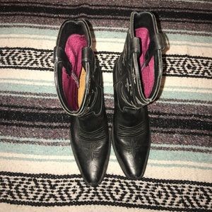 Ariat “Desert Star” Cowgirl Boots