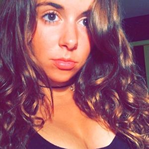 Meet your Posher, Brooke