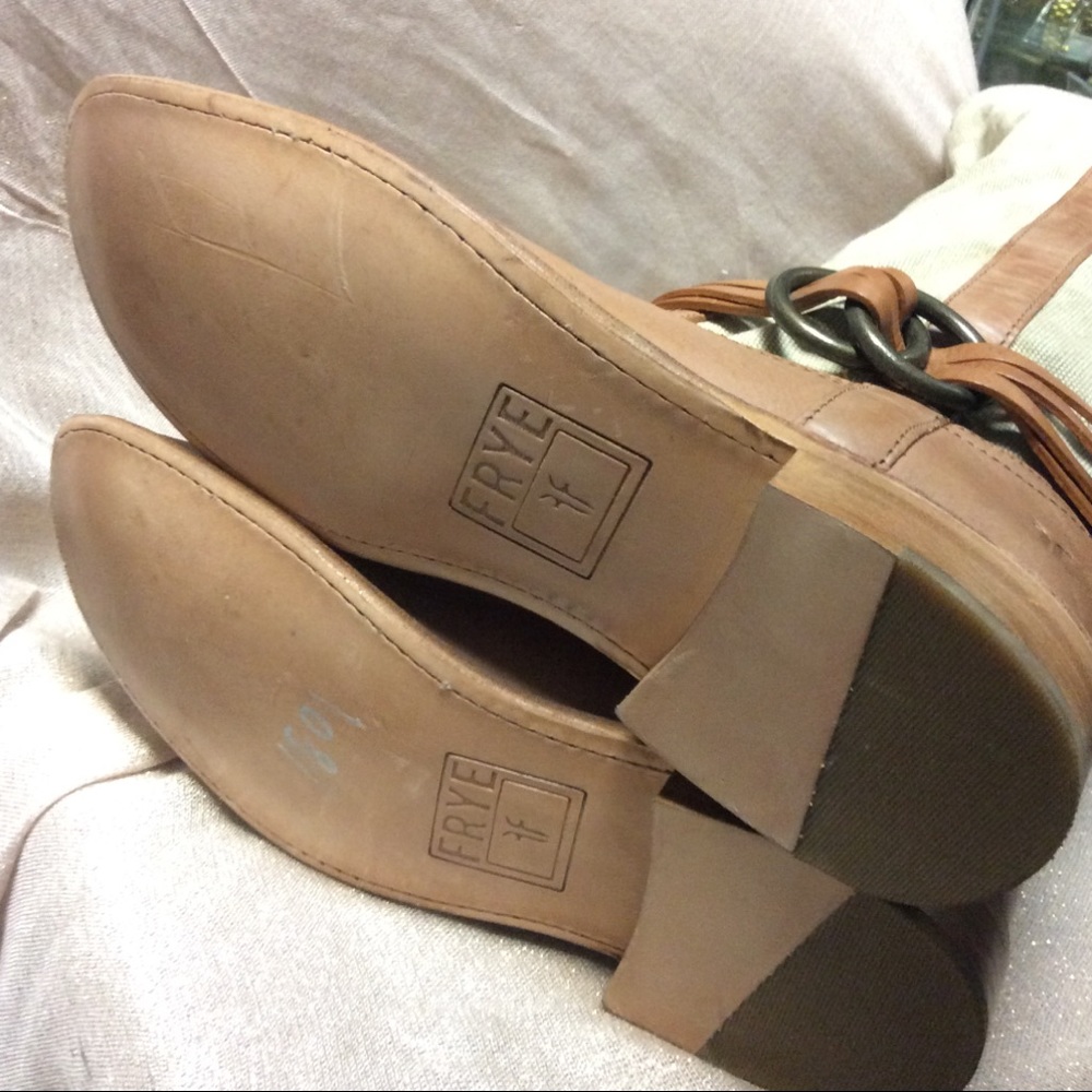 NEW!! FRYE Boots - Picture 4 of 5