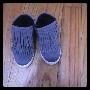 Little girls sneakers