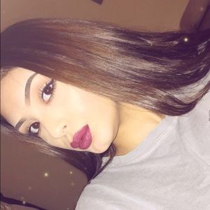 Meet your Posher, Alexis