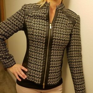 Cache dressy blazer. 6