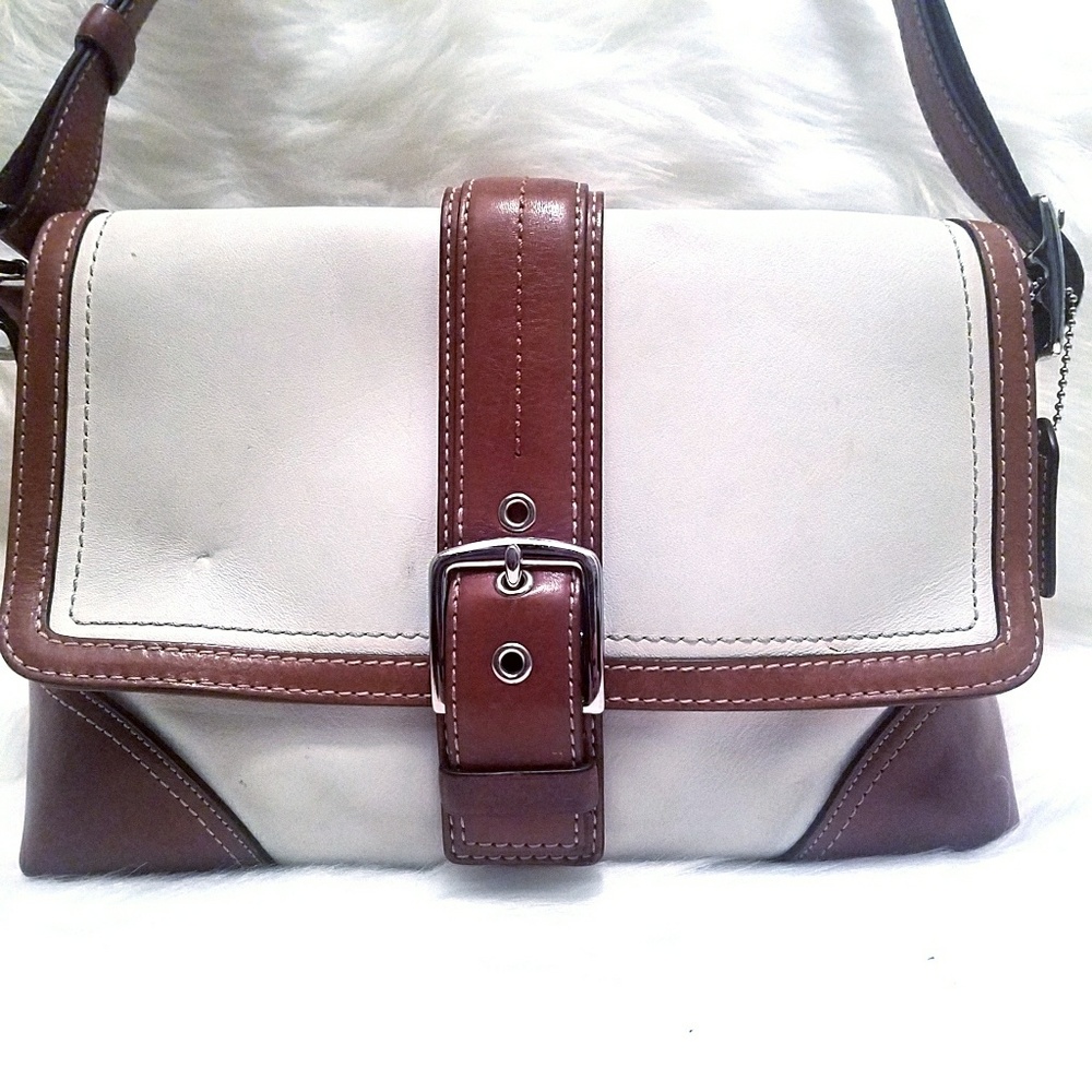 Authentic Coach 100% Leather Cover Purse