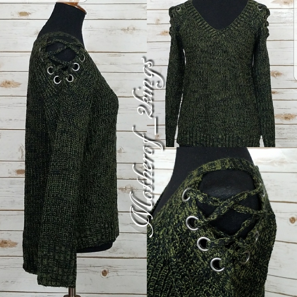 💥JUST REDUCED💥 CAGE SHOULDER SWEATER - Picture 3 of 6
