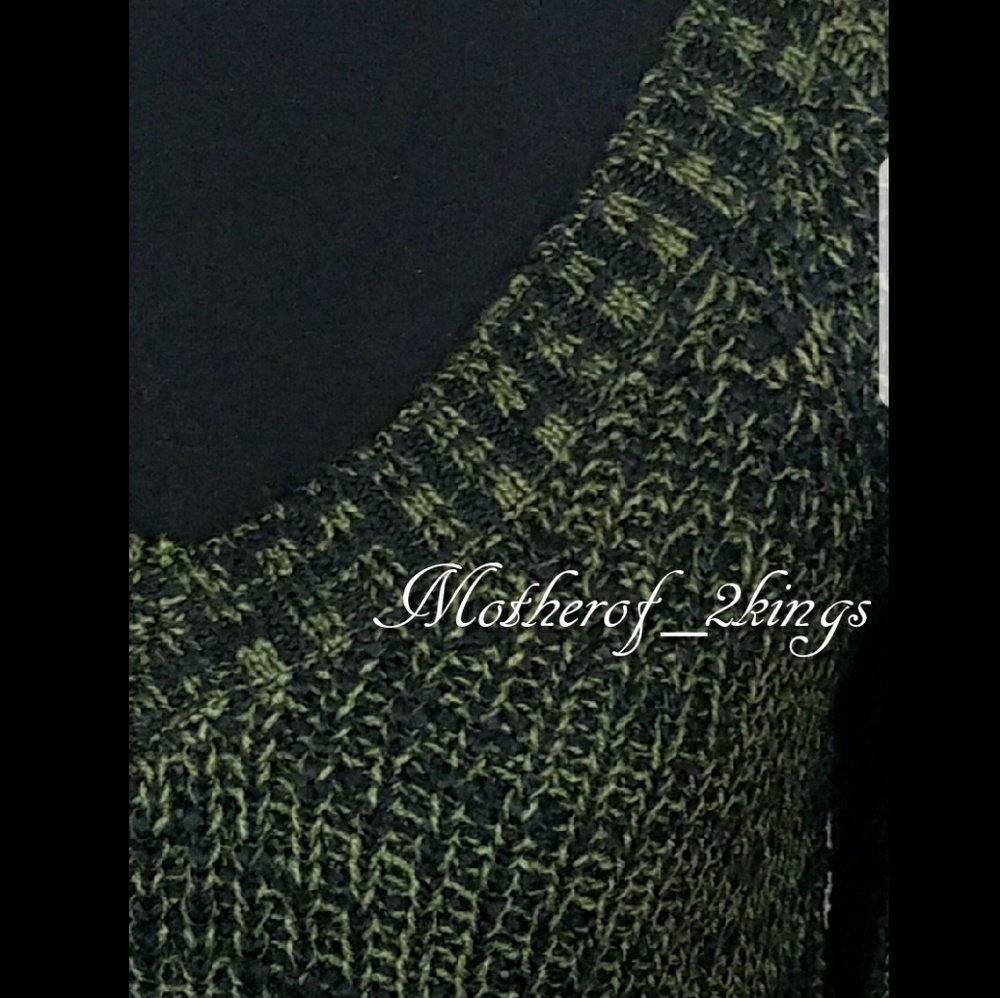 💥JUST REDUCED💥 CAGE SHOULDER SWEATER - Picture 6 of 6