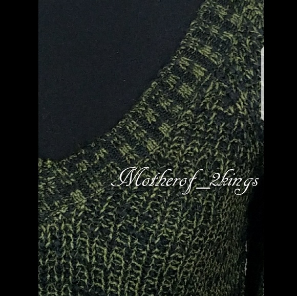 💥JUST REDUCED💥 CAGE SHOULDER SWEATER - Picture 6 of 6