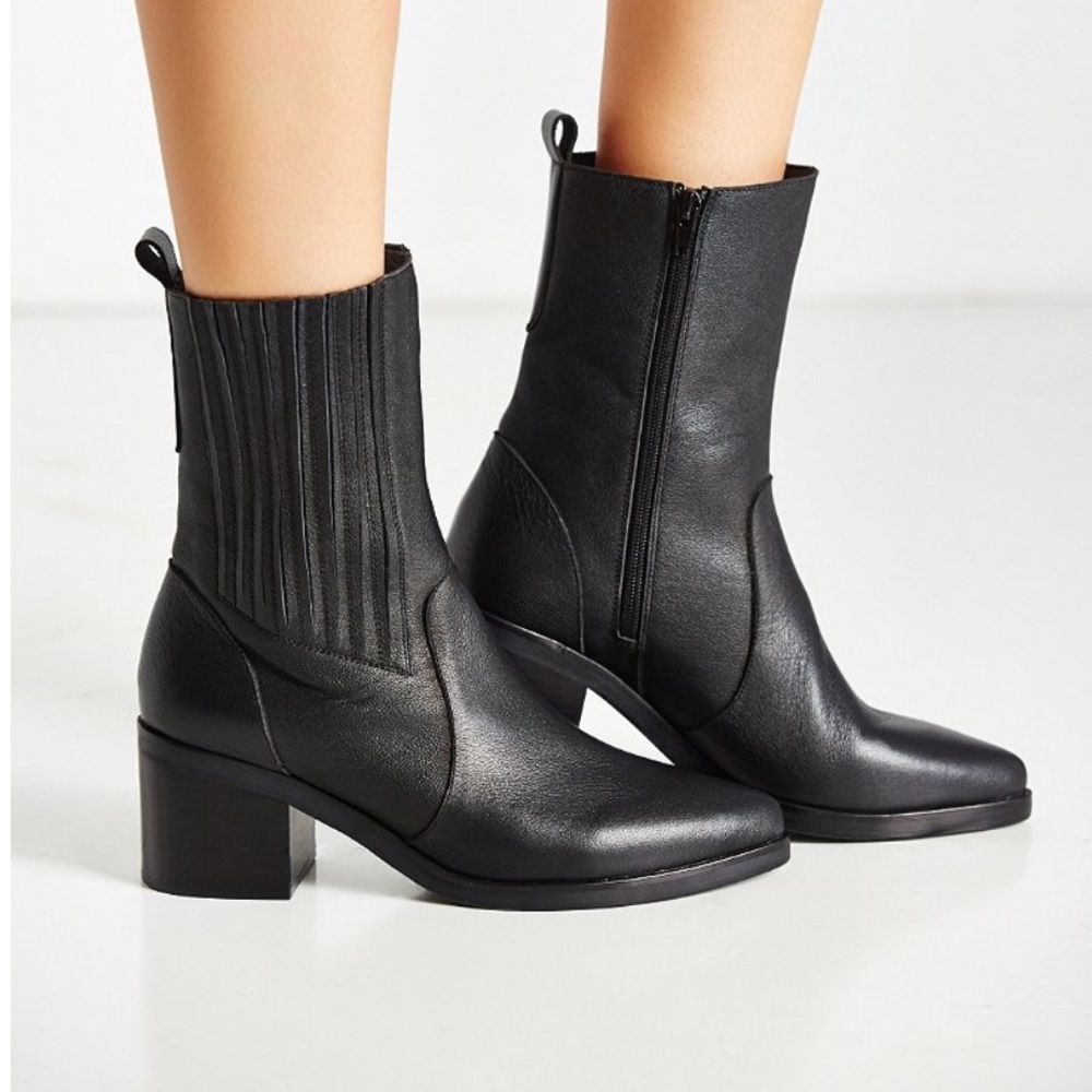 ISO Jeffrey Campbell Stantz Chelsea Boot