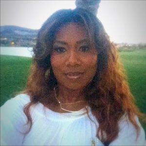 Meet your Posher, Carlotta