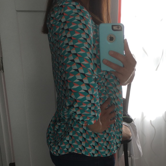 Geometric pattern blouse - Picture 3 of 3