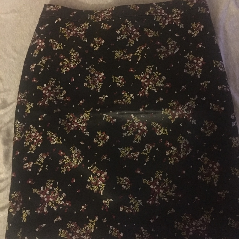 Silky LOFT skirt