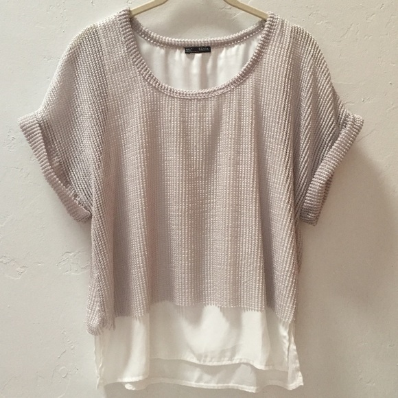 Zara Tops - Zara Beige & White Layered Hi-Lo Short Sleeve Top