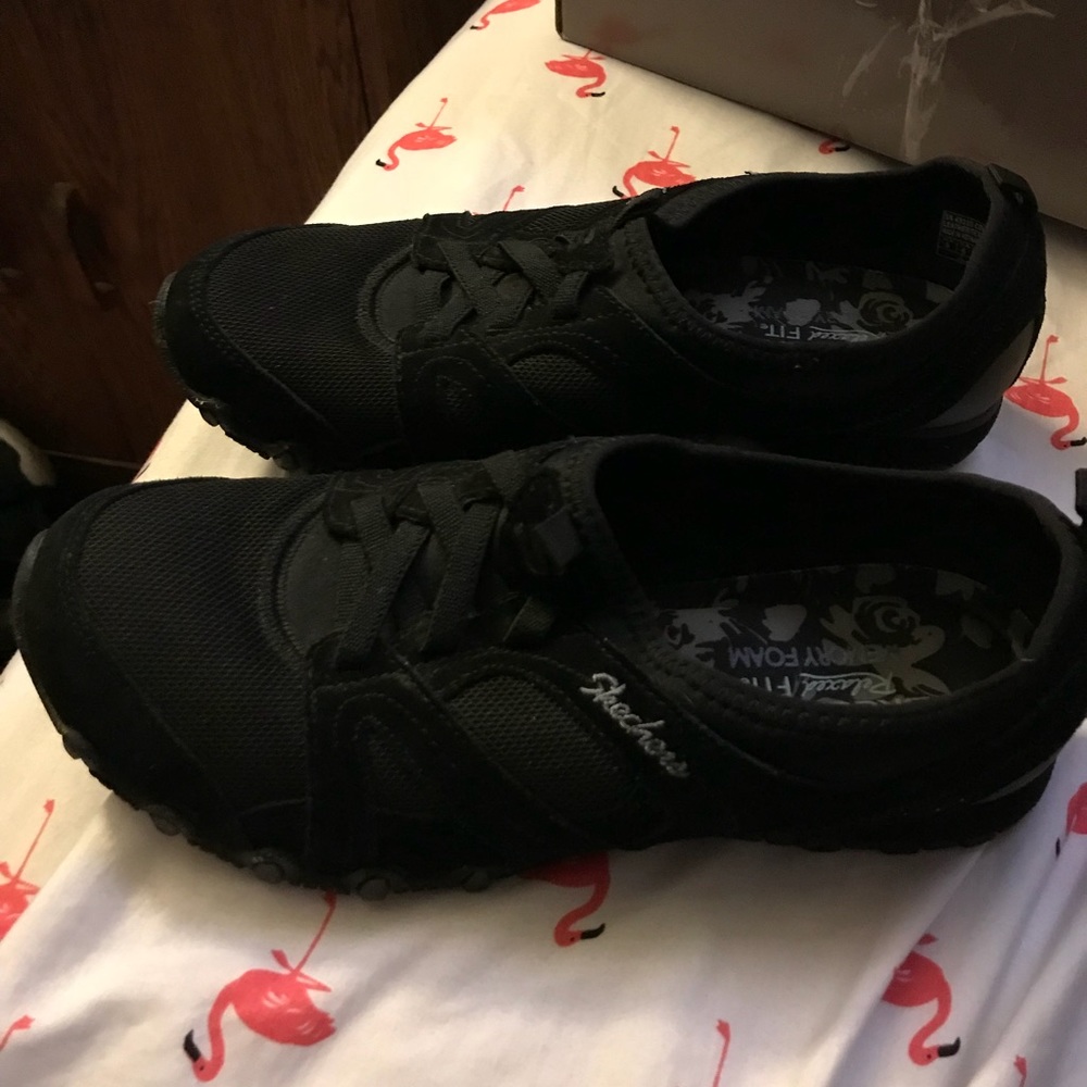 Skechers size 9 slip ons