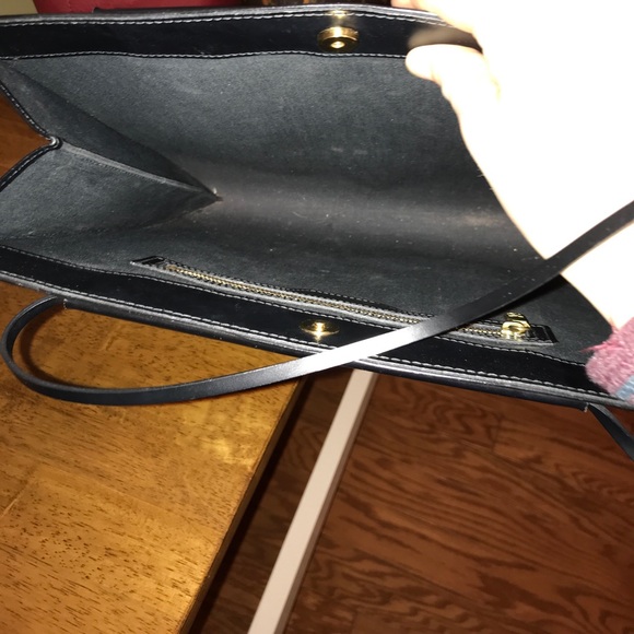 Louis Vuitton Handbag Black - Picture 4 of 7