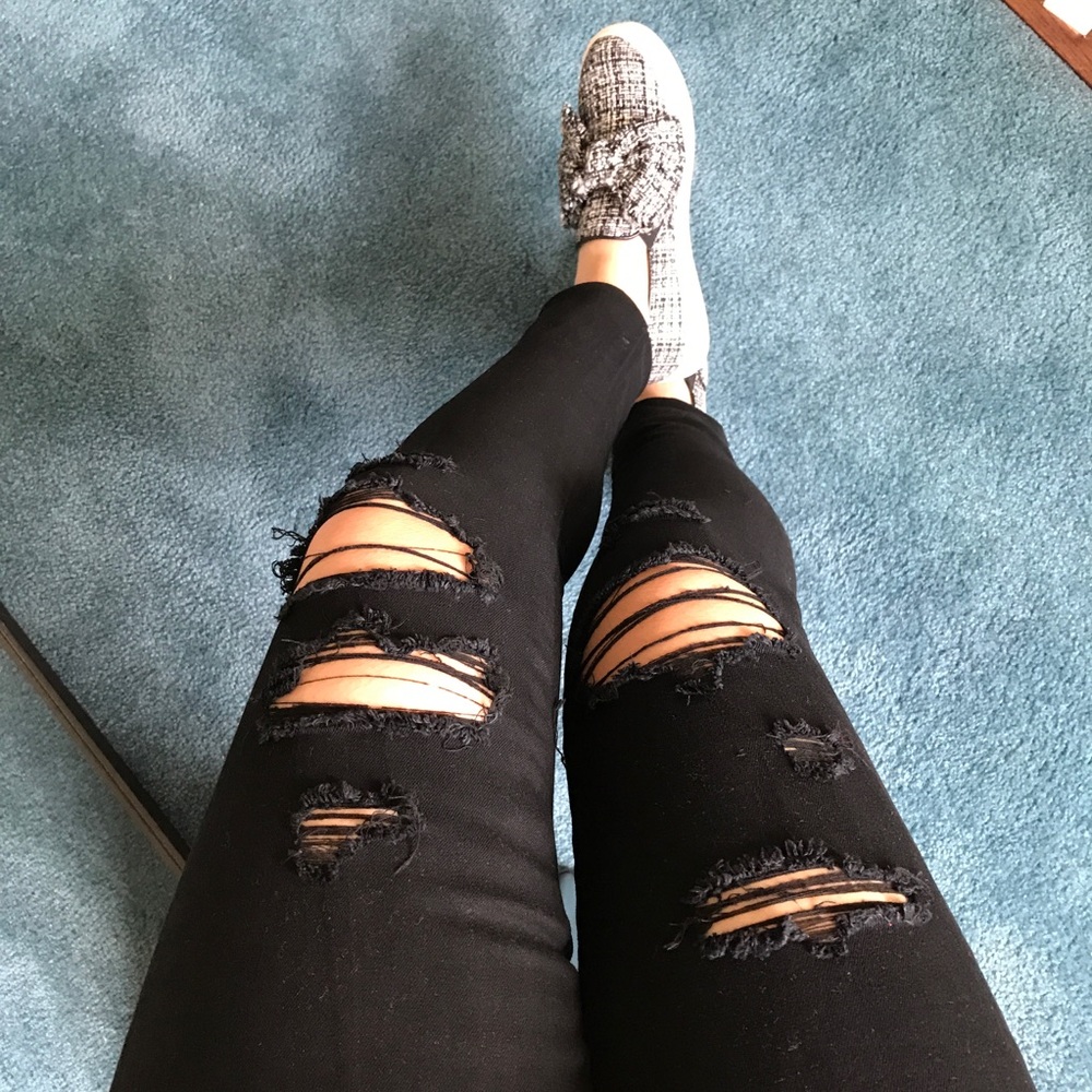 🔥NEW🔥 Blogger Fall Ripped Black Skinny Jeans - Picture 4 of 5