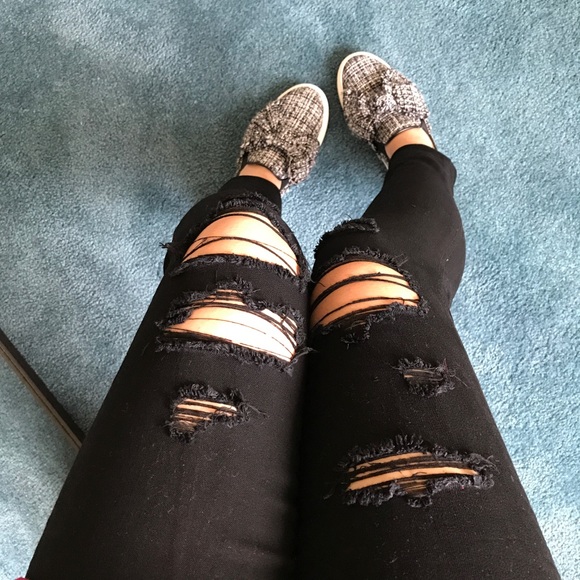 🔥NEW🔥 Blogger Fall Ripped Black Skinny Jeans - Picture 3 of 5