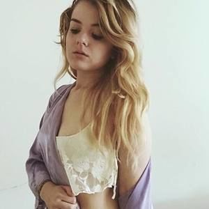 Meet your Posher, Kasey renee