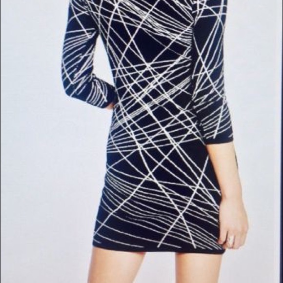 💎NWT💎Express Black Cold Shoulder Sweater Dress - Picture 2 of 2